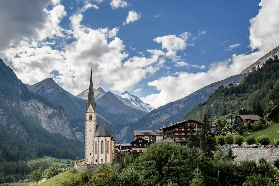 Heiligenblut Kirche