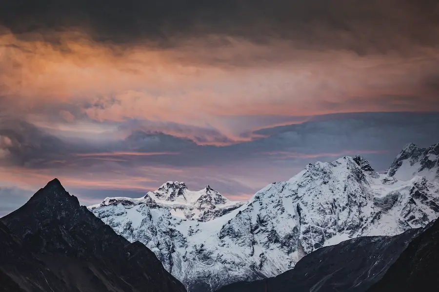 Wolken am Manaslu Circuit