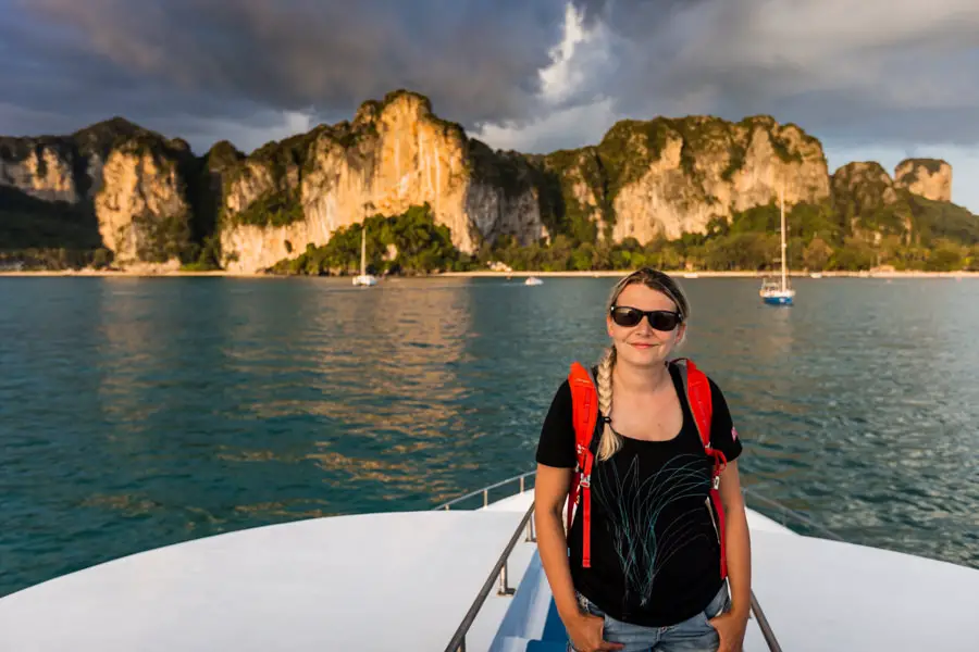 Koh Phi Phi Thailand - Steffi am Boot