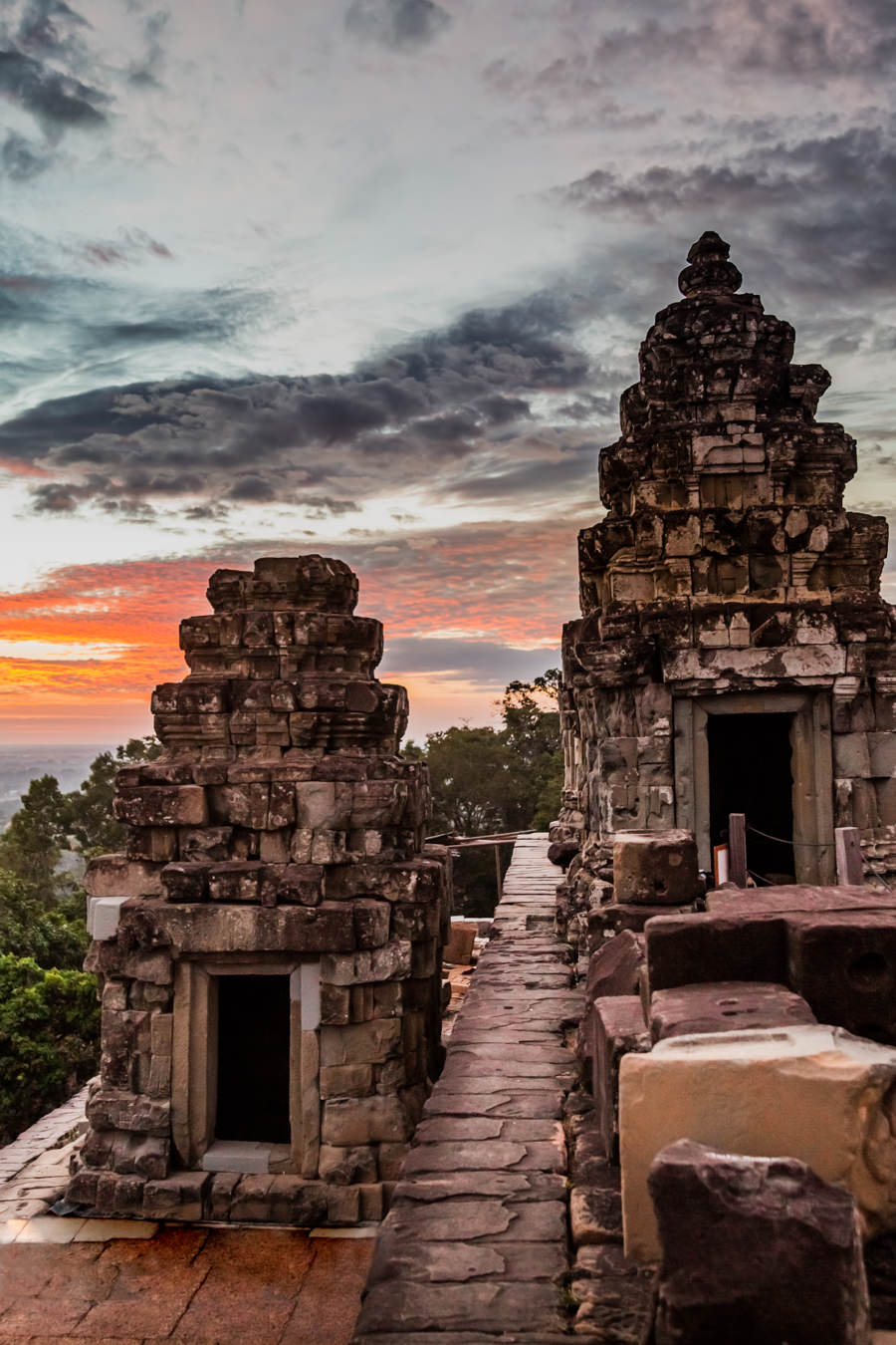 Phnom Bakheng Sundown