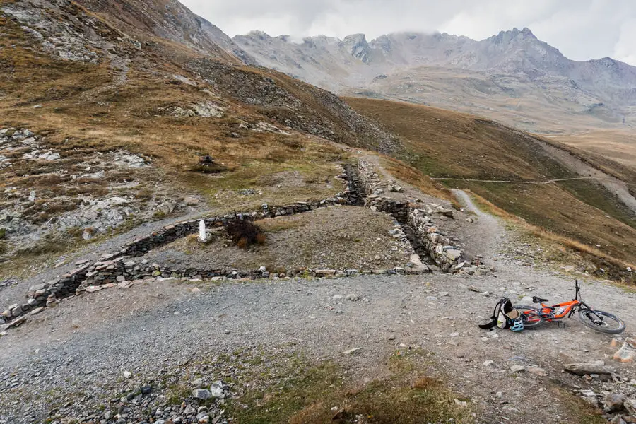 Enduro Trans Alp Mtb - Schützengräben und Ruby