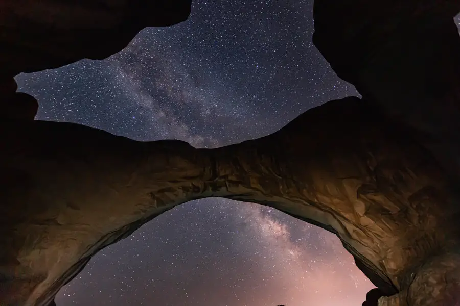 Arches National Park Utah - Milchstraße beim Double Arch