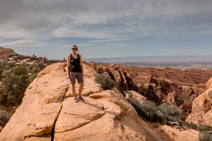 Arches Nationalpark - Steffi auf dem Grat