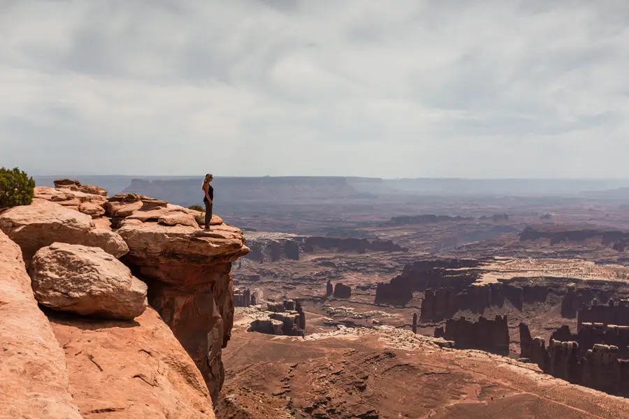 Steffi am Grand View Point Canyonlands National Park