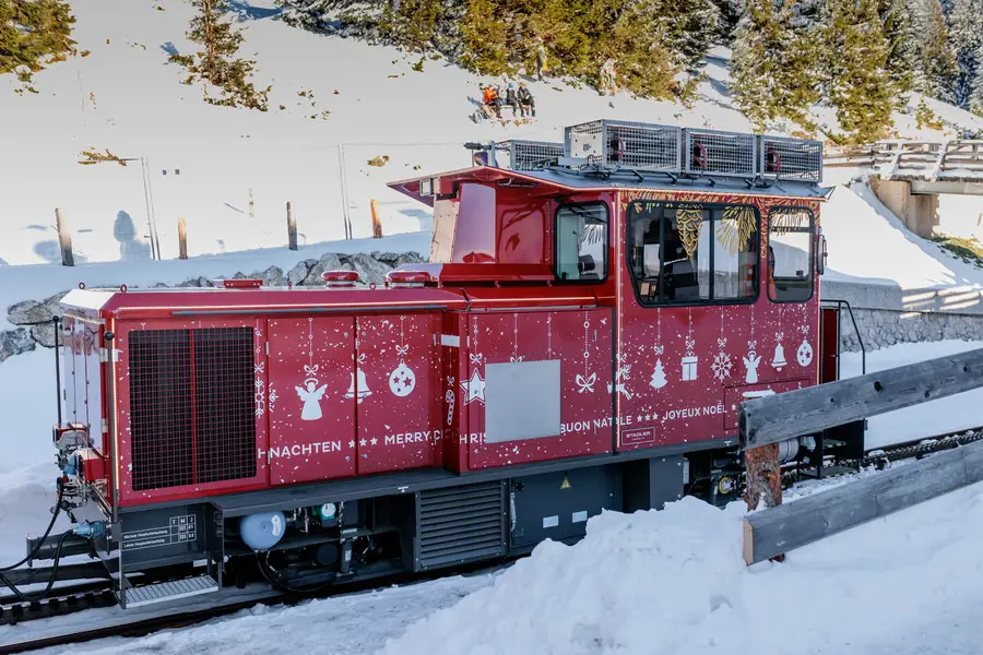 die Weihnachtslok der Schafbergbahn