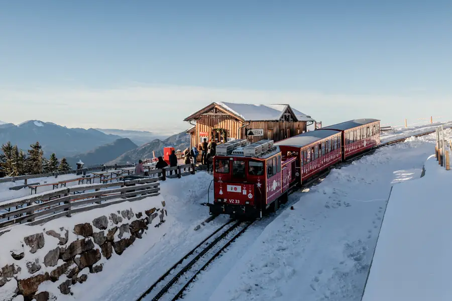 007 schafbergbahn advent wolfgangsee adventfahrten adventure moments