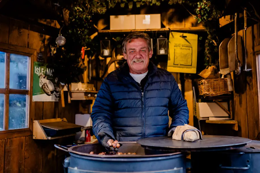 heiße Maroni in St. Wolfganger Advent